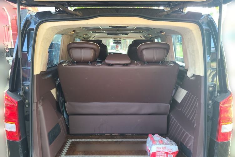 Used Mercedes-Benz Vito 2020 2.0T Elite Version 7 Seats Trunk