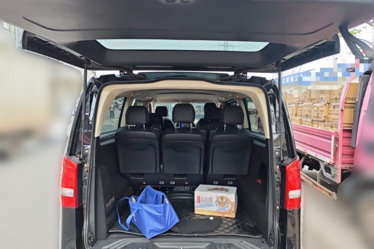 Used Mercedes-Benz Vito 2020 2.0T Elite Version 7 Seats Trunk