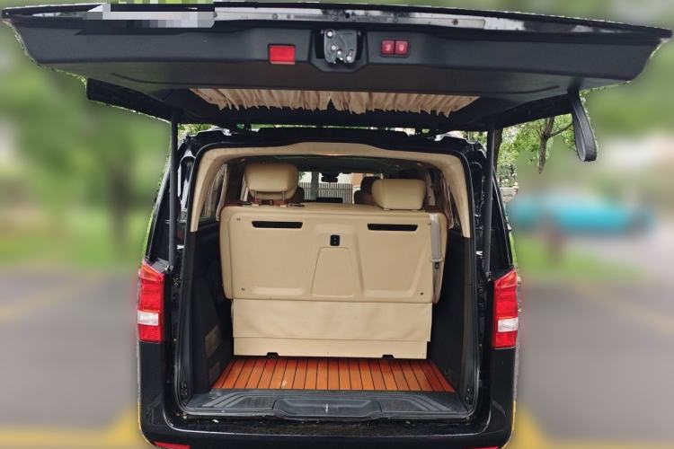 Used Mercedes-Benz Vito 2020 2.0T Elite Version 7 Seats Trunk