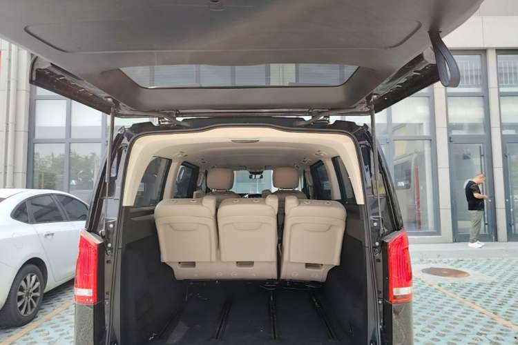 Used Mercedes-Benz Vito 2020 2.0T Business Version 7 Seats Trunk