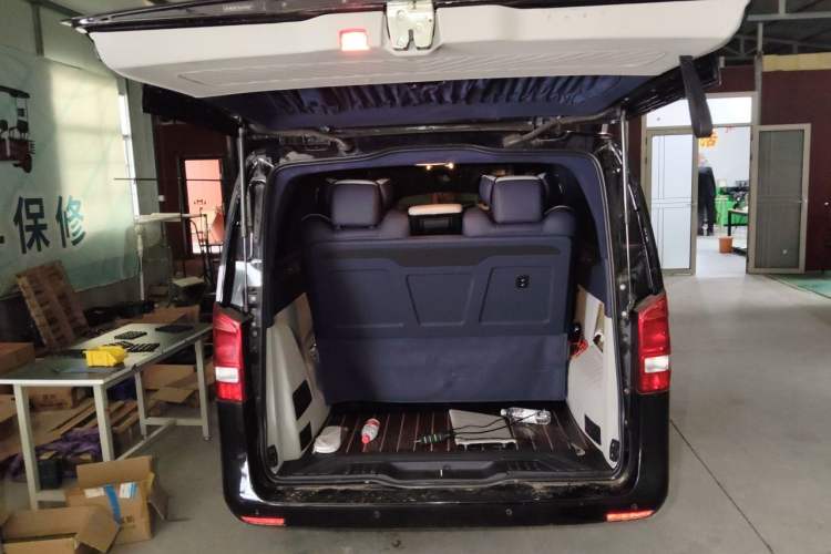 Used Mercedes-Benz Vito 2020 2.0T Business Version 7 Seats Trunk