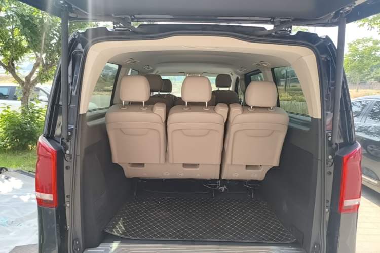 Used Mercedes-Benz Vito 2020 2.0T Elite Version 7 Seats Trunk