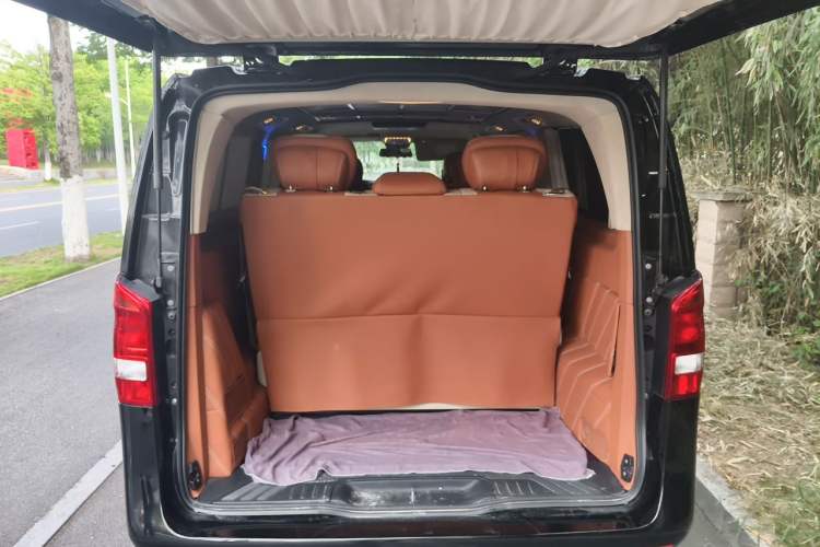 Used Mercedes-Benz Vito 2020 2.0T Elite Version 7 Seats Trunk