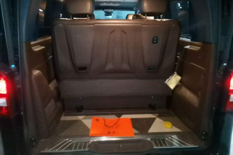 Used Mercedes-Benz Vito 2020 2.0T Business Version 7 Seats Trunk
