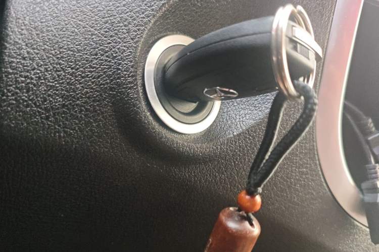 Used Mercedes-Benz Vito 2020 2.0T Elite Version 7 Seats Vehicle Key