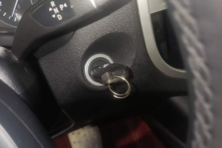 Used Mercedes-Benz Vito 2020 2.0T Elite Version 7 Seats Vehicle Key