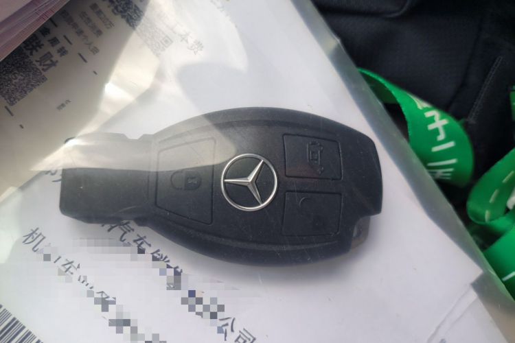 Used Mercedes-Benz Vito 2020 2.0T Elite Version 7 Seats Vehicle Key