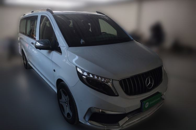 Used Mercedes-Benz Vito 2020 2.0T Business Version 7 Seats Front Right 45 Deg