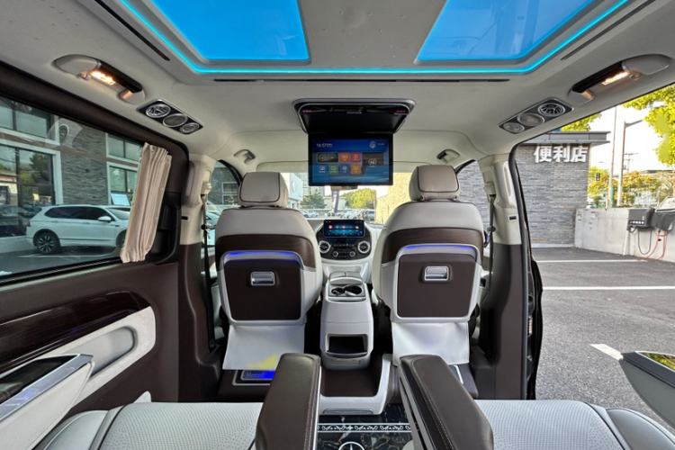 Used Mercedes-Benz Vito 2021 2.0T Business Version 7 Seats Audio And AC Panel