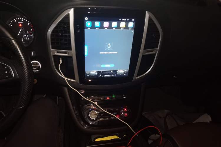 Used Mercedes-Benz Vito 2021 2.0T Business Version 7 Seats Audio And AC Panel