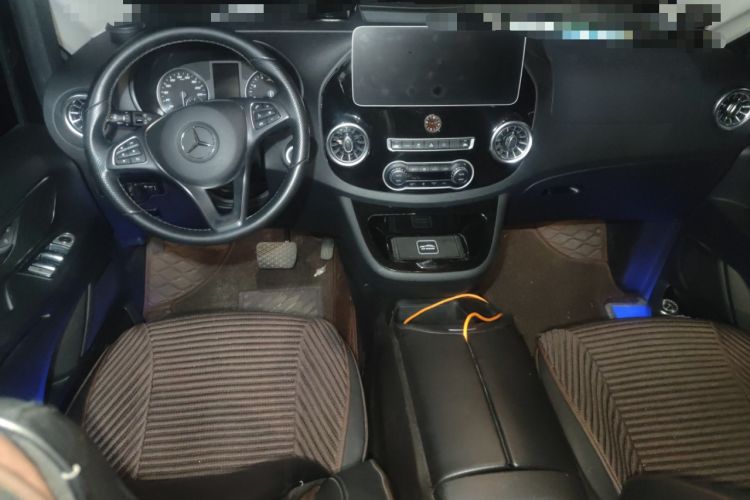 Used Mercedes-Benz Vito 2021 2.0T Business Version 7 Seats Center Console