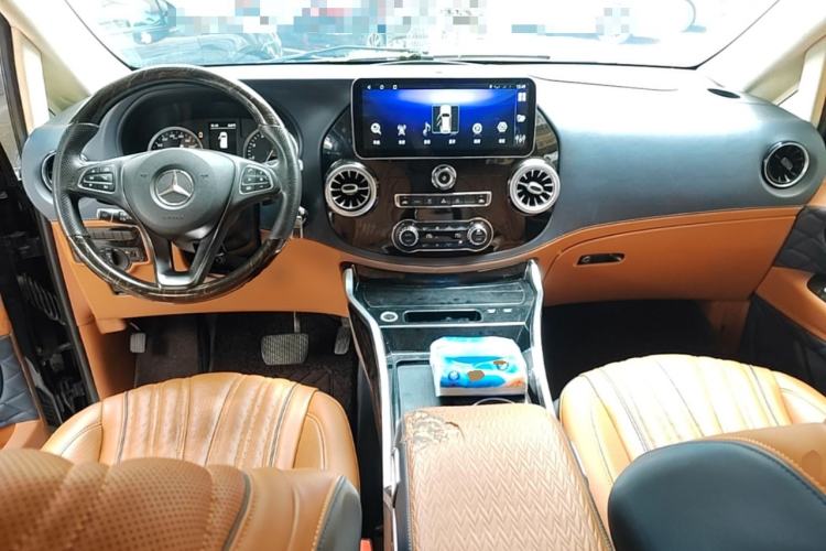 Used Mercedes-Benz Vito 2021 2.0T Business Version 7 Seats Center Console