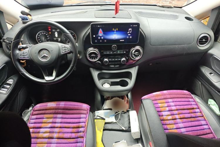 Used Mercedes-Benz Vito 2021 2.0T Business Version 9 Seats Center Console
