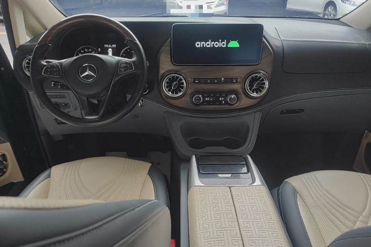 Used Mercedes-Benz Vito 2021 2.0T Business Version 7 Seats Center Console