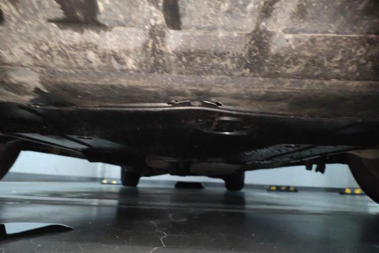 Used Mercedes-Benz Vito 2021 2.0T Elite Version 9 Seats Chassis Front