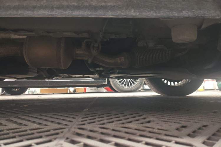Used Mercedes-Benz Vito 2021 2.0T Elite Version 7 Seats Chassis Front Right