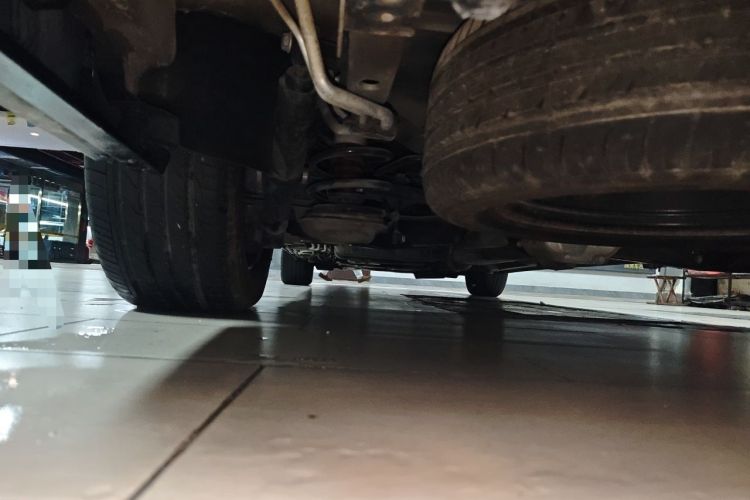 Used Mercedes-Benz Vito  Chassis Rear Left