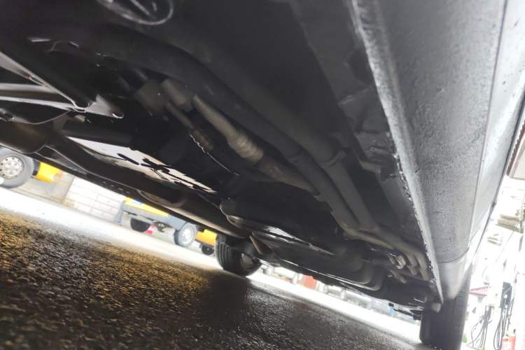 Used Mercedes-Benz Vito 2021 2.0T Elite Version 7 Seats Chassis Rear Left