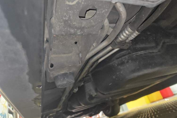 Used Mercedes-Benz Vito 2021 2.0T Elite Version 7 Seats Chassis Rear Left