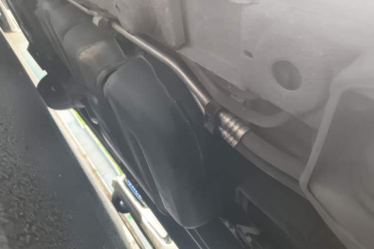 Used Mercedes-Benz Vito 2021 2.0T Elite Version 7 Seats Chassis Rear Left