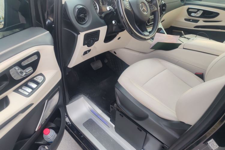 Used Mercedes-Benz Vito 2021 2.0T Elite Version 7 Seats Driver Seat