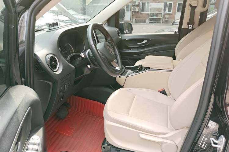 Used Mercedes-Benz Vito 2021 2.0T Business Version 7 Seats Driver Seat