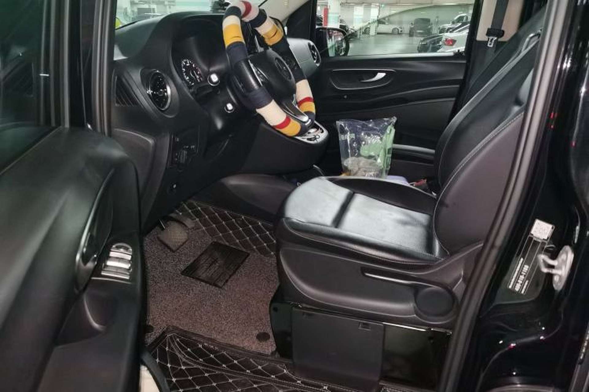 Used Mercedes-Benz Vito 2021 2.0T Business Version 7 Seats Driver Seat