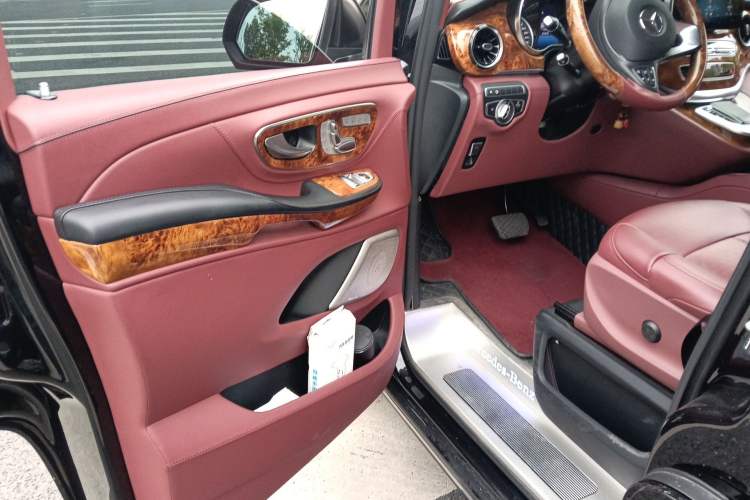 Used Mercedes-Benz Vito 2021 2.0T Business Version 7 Seats Driver Seat