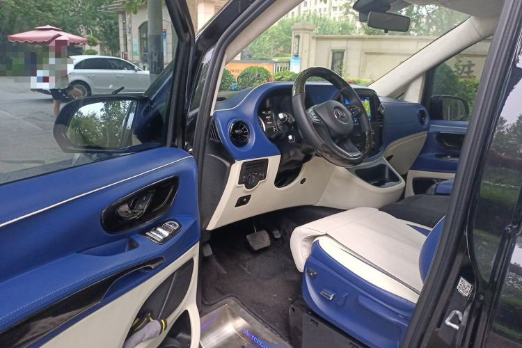 Used Mercedes-Benz Vito 2021 2.0T Elite Version 7 Seats Driver Seat