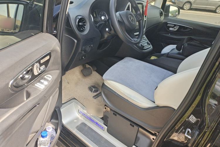 Used Mercedes-Benz Vito 2021 2.0T Elite Version 7 Seats Driver Seat
