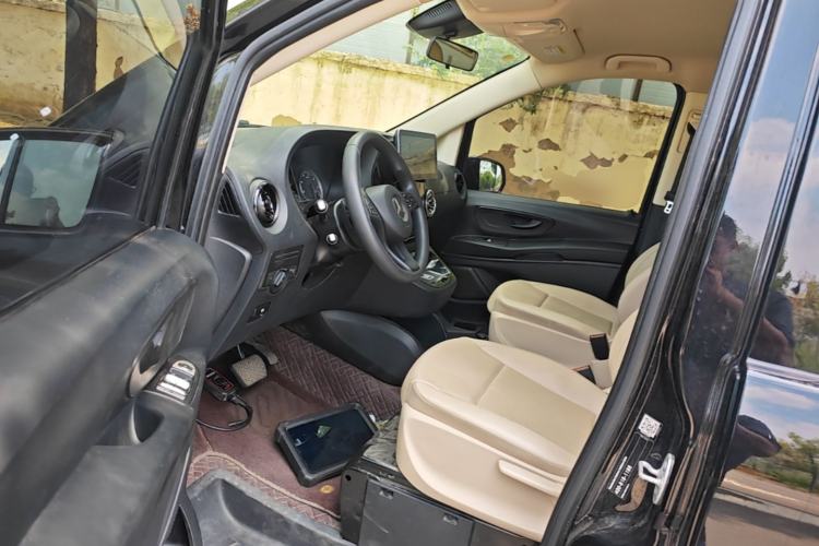 Used Mercedes-Benz Vito 2021 2.0T Elite Version 7 Seats Driver Seat