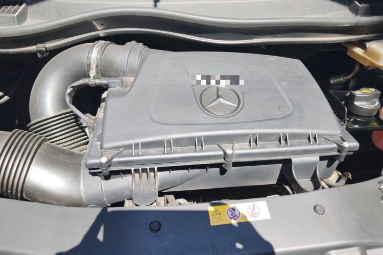 Used Mercedes-Benz Vito 2021 2.0T Elite Version 7 Seats Engine Bay