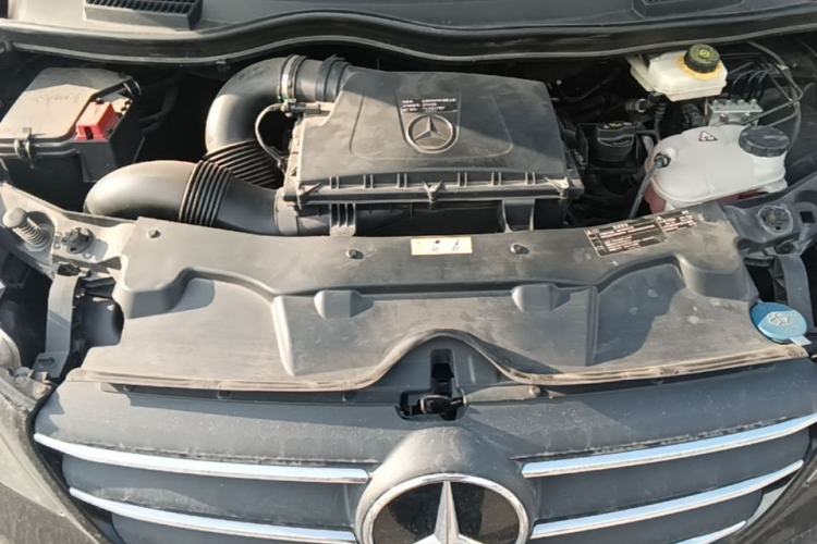 Used Mercedes-Benz Vito 2021 2.0T Elite Version 7 Seats Engine Bay