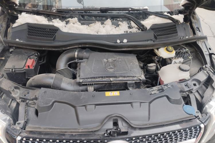 Used Mercedes-Benz Vito 2021 2.0T Business Version 7 Seats Engine Bay