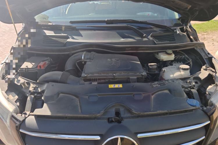 Used Mercedes-Benz Vito 2021 2.0T Elite Version 7 Seats Engine Bay