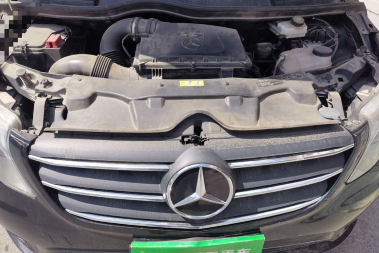 Used Mercedes-Benz Vito 2021 2.0T Elite Version 7 Seats Engine Bay