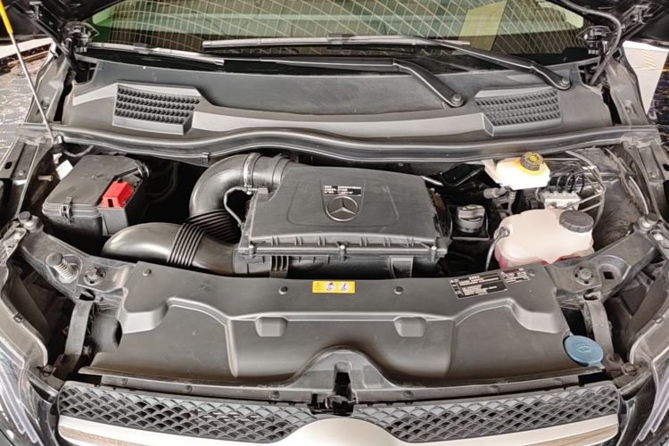 Used Mercedes-Benz Vito 2021 2.0T Elite Version 7 Seats Engine Bay