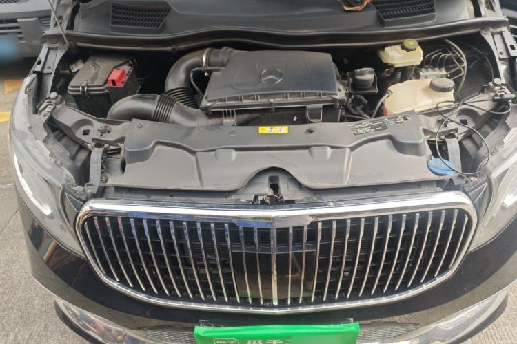 Used Mercedes-Benz Vito  Engine Bay