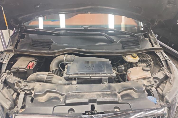 Used Mercedes-Benz Vito 2021 2.0T Elite Version 7 Seats Engine Bay