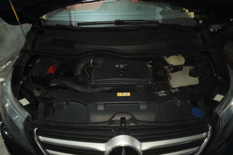 Used Mercedes-Benz Vito 2021 2.0T Business Version 7 Seats Engine Bay