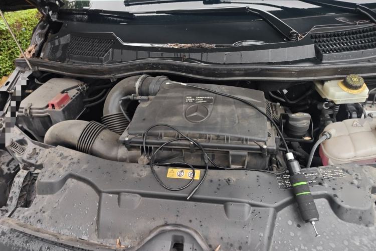 Used Mercedes-Benz Vito 2021 2.0T Elite Version 7 Seats Engine Bay