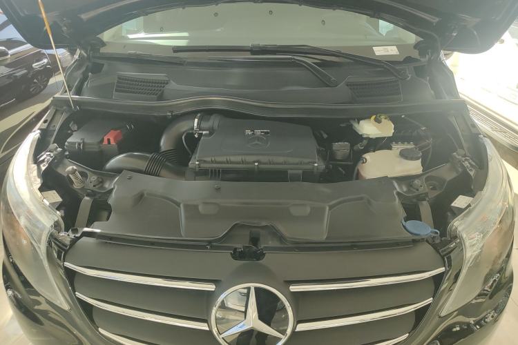 Used Mercedes-Benz Vito 2021 2.0T Elite Version 7 Seats Engine Bay