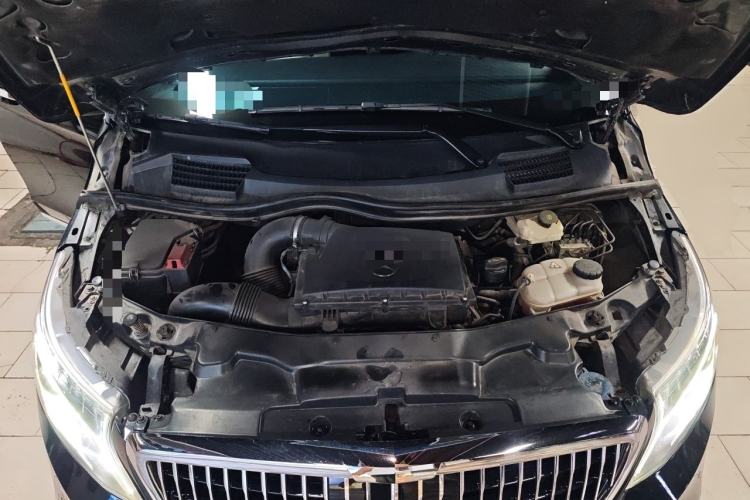 Used Mercedes-Benz Vito  Engine Bay