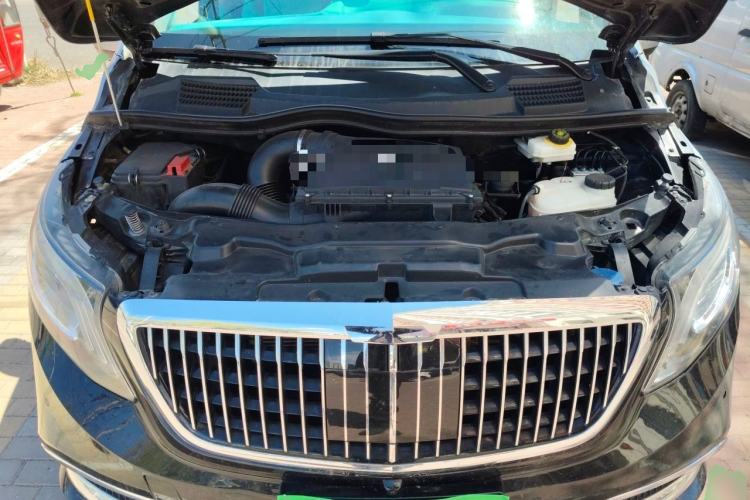 Used Mercedes-Benz Vito 2021 2.0T Elite Version 7 Seats Engine Bay