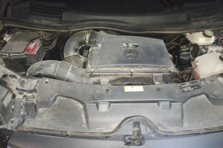 Used Mercedes-Benz Vito 2021 2.0T Business Version 7 Seats Engine Bay