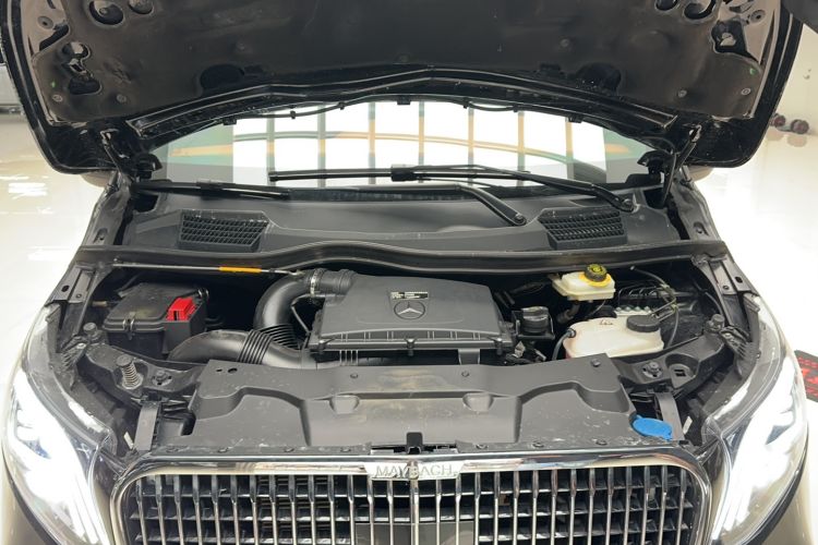 Used Mercedes-Benz Vito 2021 2.0T Elite Version 7 Seats Engine Bay