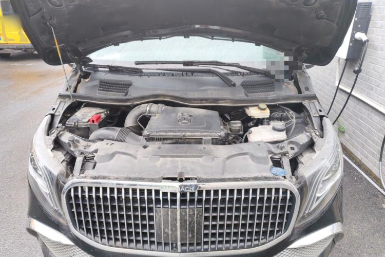 Used Mercedes-Benz Vito 2021 2.0T Elite Version 7 Seats Engine Bay