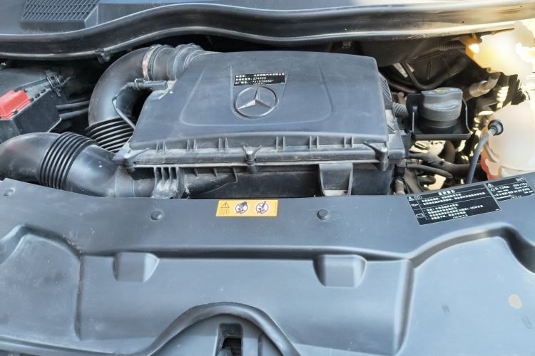 Used Mercedes-Benz Vito 2021 2.0T Business Version 7 Seats Engine Bay