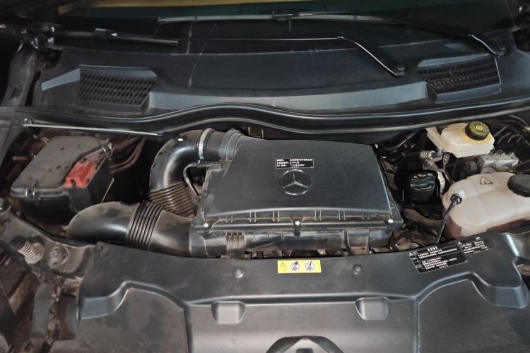 Used Mercedes-Benz Vito 2021 2.0T Business Version 7 Seats Engine Bay