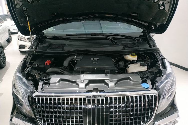 Used Mercedes-Benz Vito 2021 2.0T Elite Version 7 Seats Engine Bay